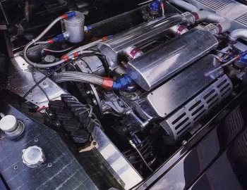 Под капотом Vector W2 Prototype '1990