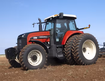 Versatile 220 '2010–15