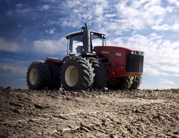 Versatile 550 '10.2011–01.2017