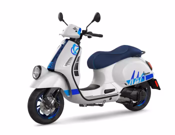 Vespa 140th of Piaggio '04.2024