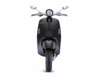 Vespa 946 (ZAPM80100) '11.2012