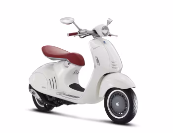 Vespa 946 (ZAPM80100) '11.2012