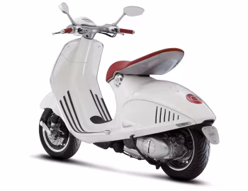 Vespa 946 (ZAPM80100) '11.2012