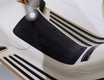 Intérieur 2022 Vespa 946 "Christian Dior" (#ZAPMA78G0N5200071)