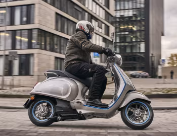 Vespa Elettrica 45 km/h [Worldwide] '11.2018–23