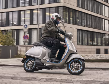 Vespa Elettrica 45 km/h [Worldwide] '11.2018–23