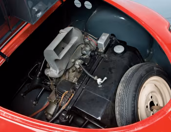 Под капотом Victoria 250 '1957–58