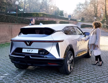 VinFast VF7 '01.2022