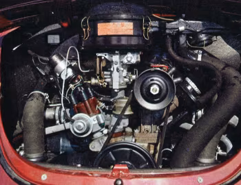 Bajo el capó 1972 Volkswagen 1302 LS [EU-spec] (Typ 1) '1971–72