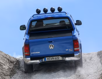 Volkswagen Amarok Double Cab "Aventura" [EU-spec] '2016–20