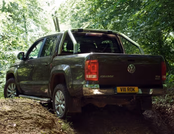 Volkswagen Amarok Double Cab Highline [UK-spec] '2010–16