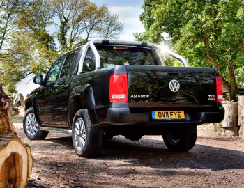 Volkswagen Amarok Double Cab Trendline [UK-spec] '2010–16