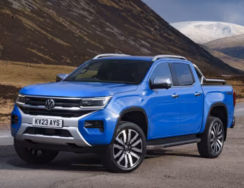 Volkswagen Amarok V6 Aventura 4MOTION Double Cab [UK-spec] '2023–pr.