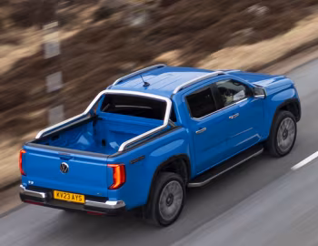 Volkswagen Amarok V6 Aventura 4MOTION Double Cab [UK-spec] '2023–pr.
