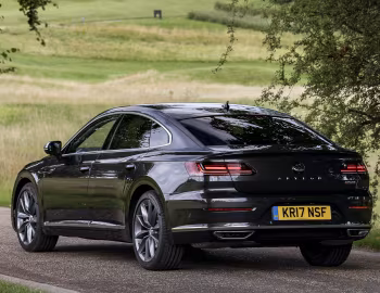 Volkswagen Arteon 4MOTION Elegance [UK-spec] '2017–20