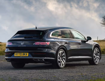 Volkswagen Arteon Shooting Brake R-Line [UK-spec] '2020–25