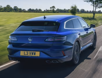 Volkswagen Arteon Shooting Brake R [UK-spec] '2021–25