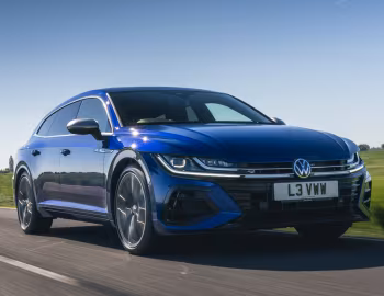 Volkswagen Arteon Shooting Brake R [UK-spec] '2021–25