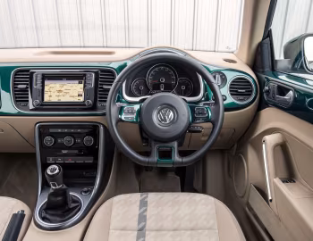 Panel frontal Volkswagen Beetle [UK-spec] '2016–19