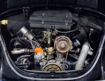 Bajo el capó 1974 Volkswagen Beetle Convertible (Type 1)