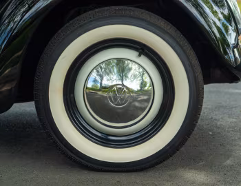 1964 Volkswagen 1200 Deluxe 2-door Sedan [North America] (Type 1) '1963–64
