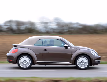 Volkswagen Beetle Cabrio "70s Edition" [UK-spec] '2013