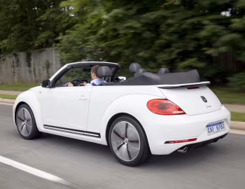 2014–16 Volkswagen Beetle Convertible R-Line [North America] '2013–16