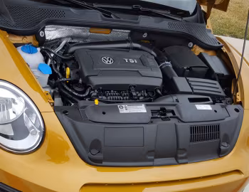 Bajo el capó 2016–18 Volkswagen Beetle Dune Convertible [North America] '2016–18