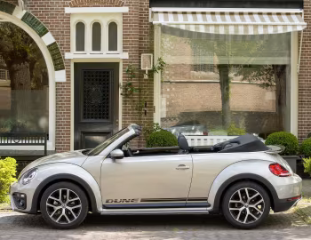 Volkswagen Beetle Dune Cabriolet [Worldwide] '2016–18