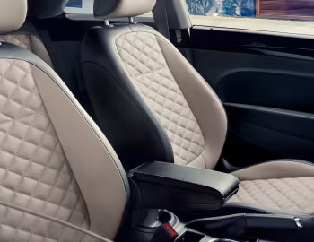 Інтэр'ер 2019 Volkswagen Beetle SEL "Final Edition" [North America] '2018–19
