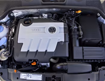 Bajo el capó 2013–15 Volkswagen Beetle TDi [North America] '2012–15