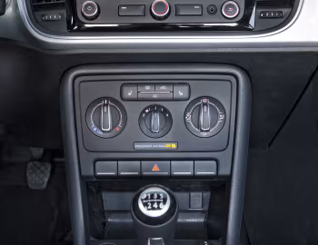 Interior 2013–15 Volkswagen Beetle TDi [North America] '2012–15