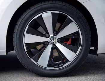 Volkswagen Beetle Turbo [Japan] '10.2013–09.2016