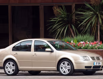 Volkswagen Bora [UK-spec] '1998–2005