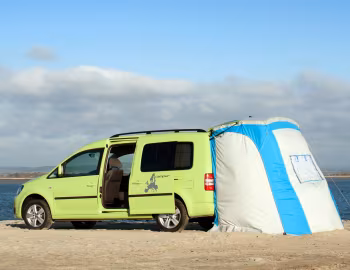 Volkswagen Caddy Camper [UK-spec] (Type 2K) '2013–15