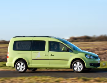 Volkswagen Caddy Camper [UK-spec] (Type 2K) '2013–15