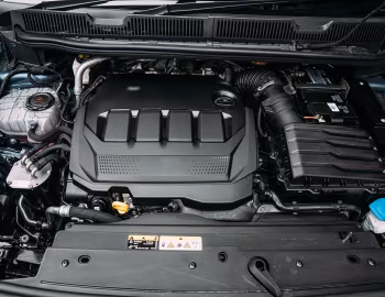 Bajo el capó Volkswagen Caddy Cargo [UK-spec] '2021–pr.