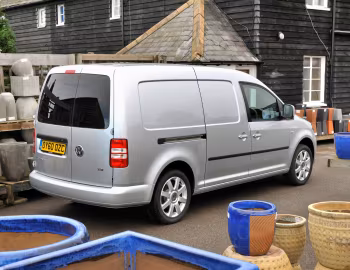 Volkswagen Caddy Kasten Maxi [UK-spec] (Type 2K) '2010–15