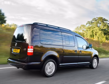 Volkswagen Caddy Maxi Life [UK-spec] (Type 2K) '2010–15