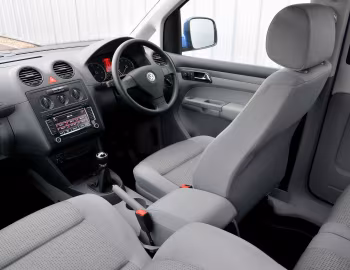 Interior Volkswagen Caddy Maxi Life [UK-spec] (Type 2K) '2007–10