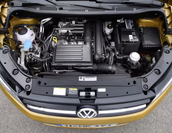 Bajo el capó Volkswagen Caddy Trendline BlueMotion '2015–20