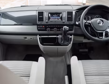 Panel frontal Volkswagen California Ocean [UK-spec] (T6) '2015–19