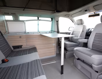 Interior Volkswagen California [UK-spec] (T5) '2009–15