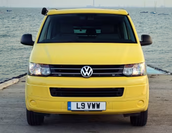 Volkswagen California "Beach" [UK-spec] (T5) '2009–15