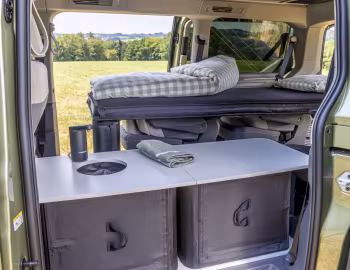 Interior Volkswagen California Beach with Stuff Bubble Modular Furniture Concept (T7) '08.2026