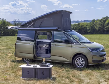 Volkswagen California Beach with Stuff Bubble Modular Furniture Concept (T7) '08.2026