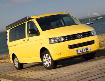 Volkswagen California "Beach" [UK-spec] (T5) '2009–15