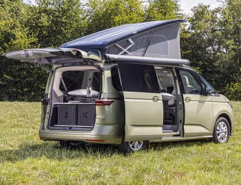 Volkswagen California Beach with Stuff Bubble Modular Furniture Concept (T7) '08.2026