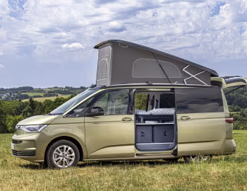 Volkswagen California Beach with Stuff Bubble Modular Furniture Concept (T7) '08.2026