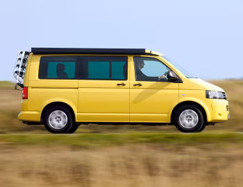 Volkswagen California "Beach" [UK-spec] (T5) '2009–15